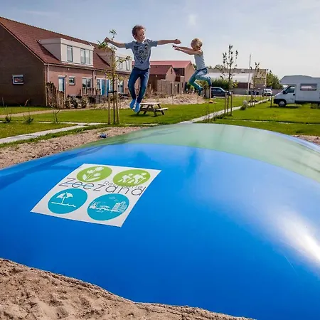 Zeezand Recreatie Cozy Chalets Campsite