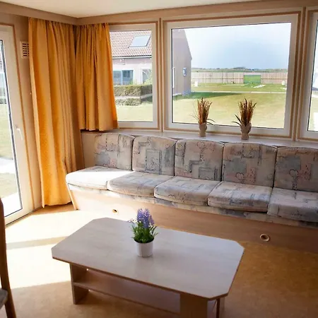 Zeezand Recreatie Cozy Chalets Campsite *